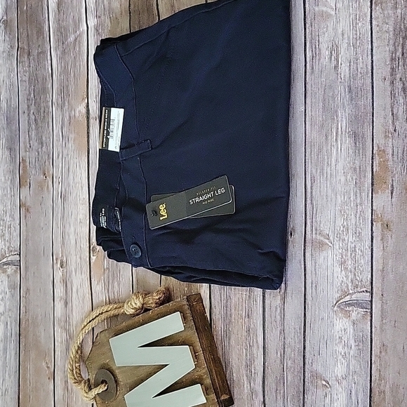 Lee Relaxed fit Straight leg Mid Rise Imperial Blue pants 18L NWT - Picture 2 of 13